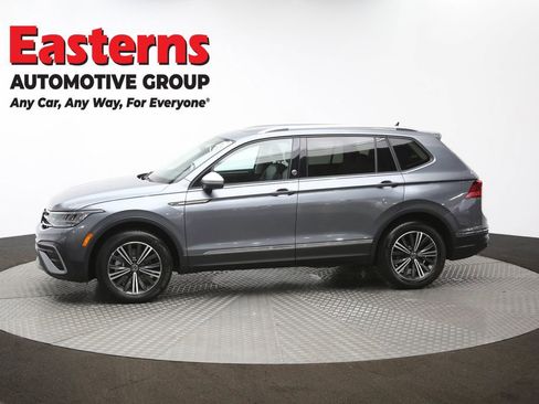 Used 2024 Volkswagen Tiguan Wolfsburg Edition image 58