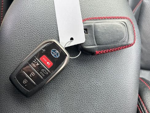 Used 2021 Toyota RAV4 SE w/ Weather & Moonroof Package image 52