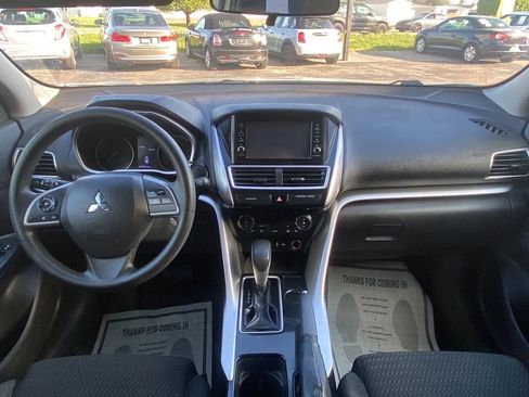 Used 2020 Mitsubishi Eclipse Cross ES FWD image 9