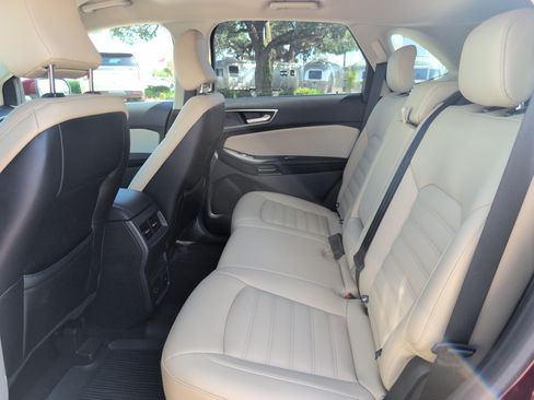 Used 2022 Ford Edge SEL w/ Convenience Package AWD/4WD image 31