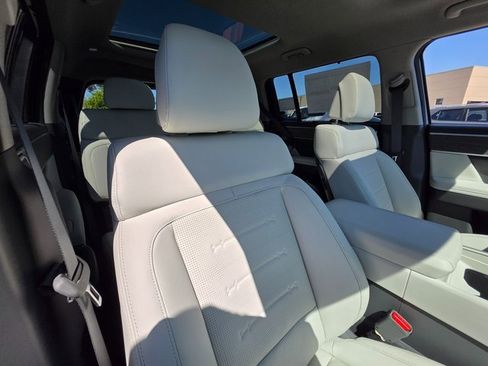 New 2025 Hyundai Santa Fe Limited image 11