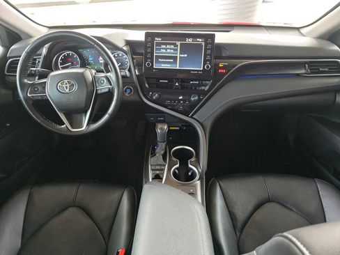 Used 2024 Toyota Camry XLE w/ Cold Weather Package FWD image 19