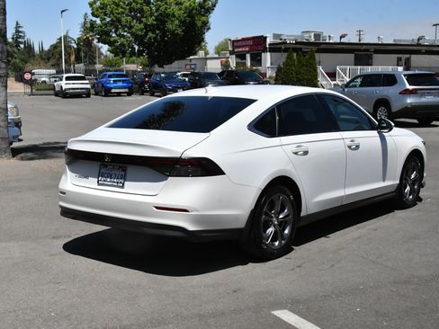 Used 2023 Honda Accord EX image 8