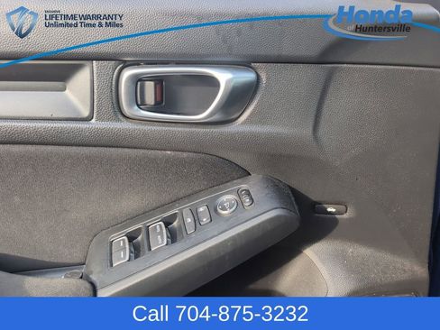 Used 2023 Honda Civic Sport image 26