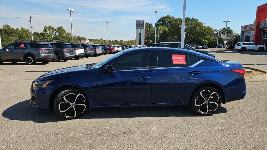 Certified 2024 Nissan Altima 2.5 SR w/ SR Premium Package AWD/4WD image 19