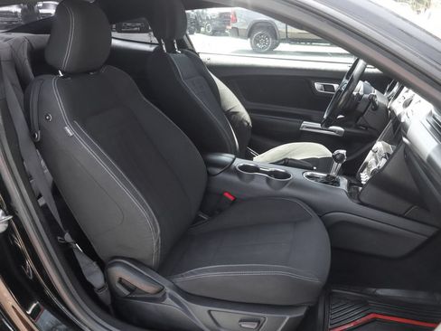 Used 2021 Ford Mustang GT w/ Equipment Group 301A RWD image 40