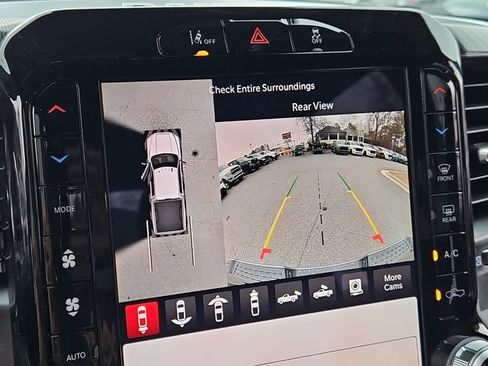 New 2026 RAM 2500 Big Horn AWD/4WD image 18