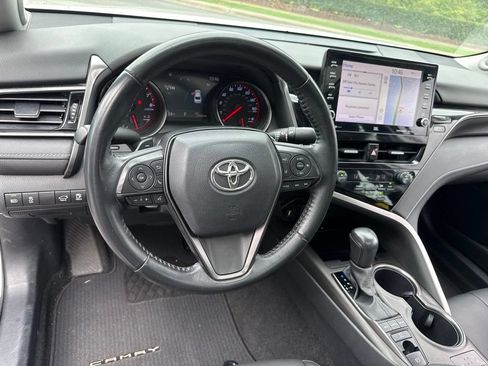 Used 2021 Toyota Camry XSE w/ Navigation Package FWD image 9