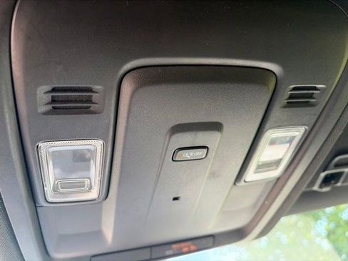 Used 2021 Chevrolet Tahoe 4WD w/ Remote Keyless Entry Package image 28