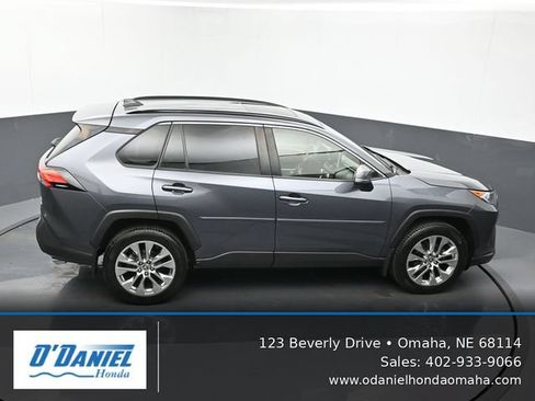Used 2020 Toyota RAV4 XLE Premium AWD/4WD image 19