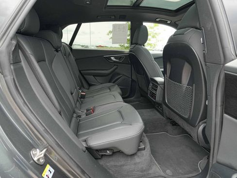 Used 2019 Audi Q8 Prestige AWD/4WD image 24