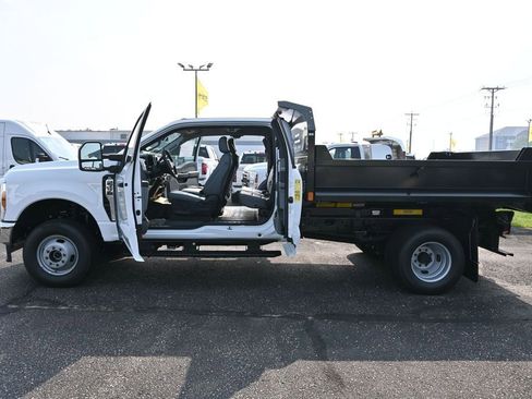 New 2025 Ford F350 XL w/ XL Chrome Package AWD/4WD image 22