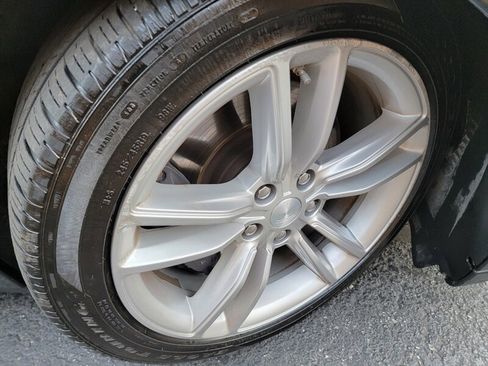 Used 2016 Tesla Model S 70D image 20