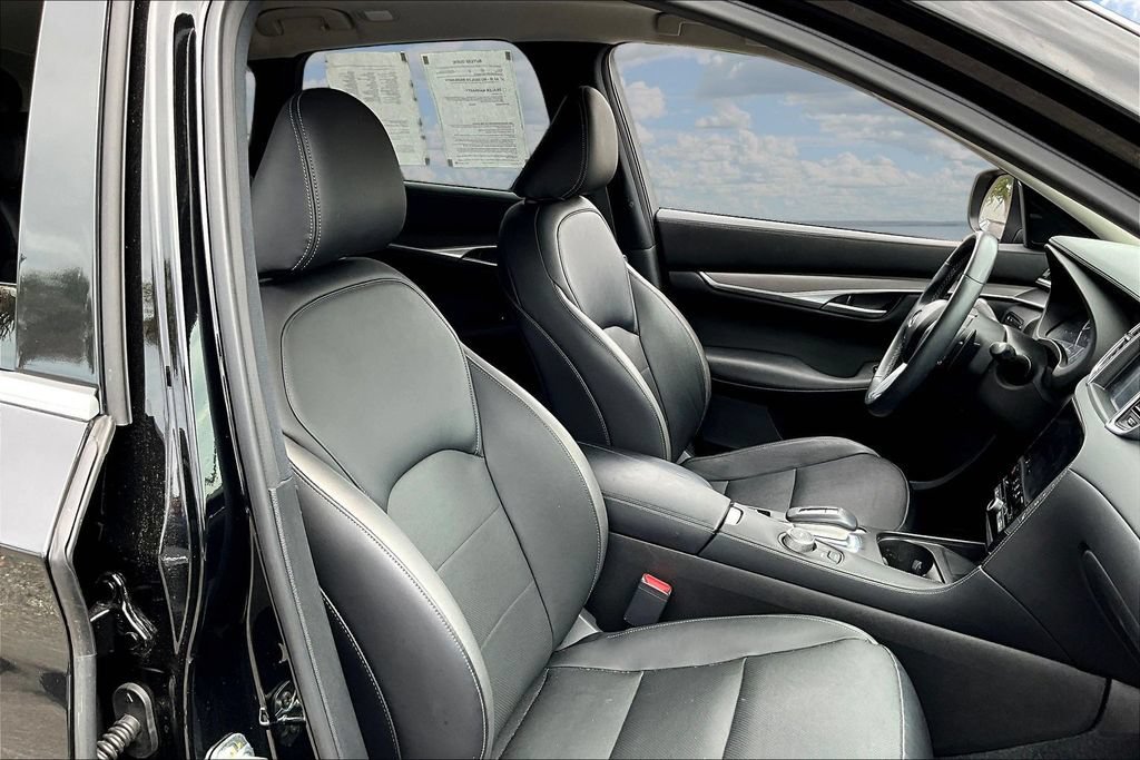 Used 2023 INFINITI QX50 Luxe FWD image 27