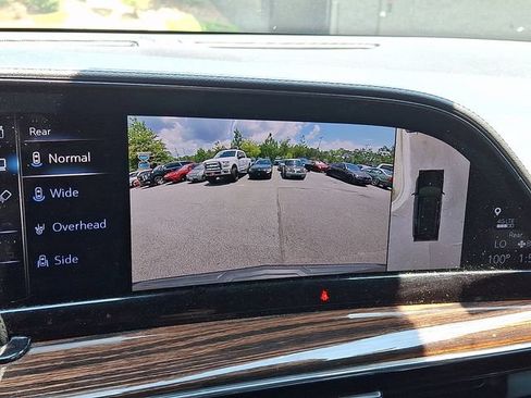 Used 2023 Cadillac Escalade Premium Luxury RWD image 20