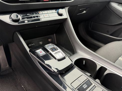 Used 2022 Hyundai Sonata SE image 21
