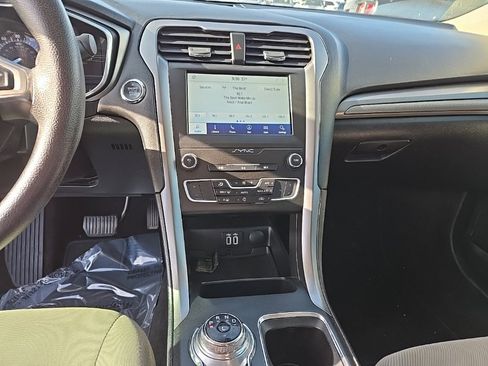 Used 2020 Ford Fusion S image 25