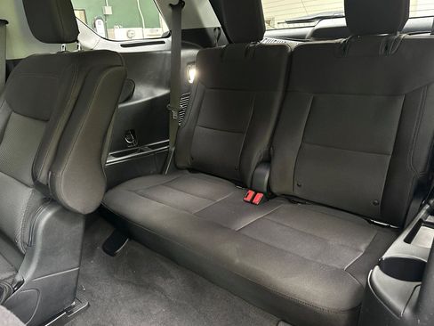 Used 2023 Ford Explorer XLT image 20