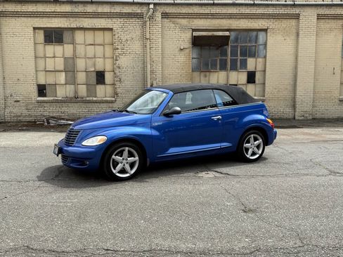 Used 2005 Chrysler PT Cruiser GT FWD image 3