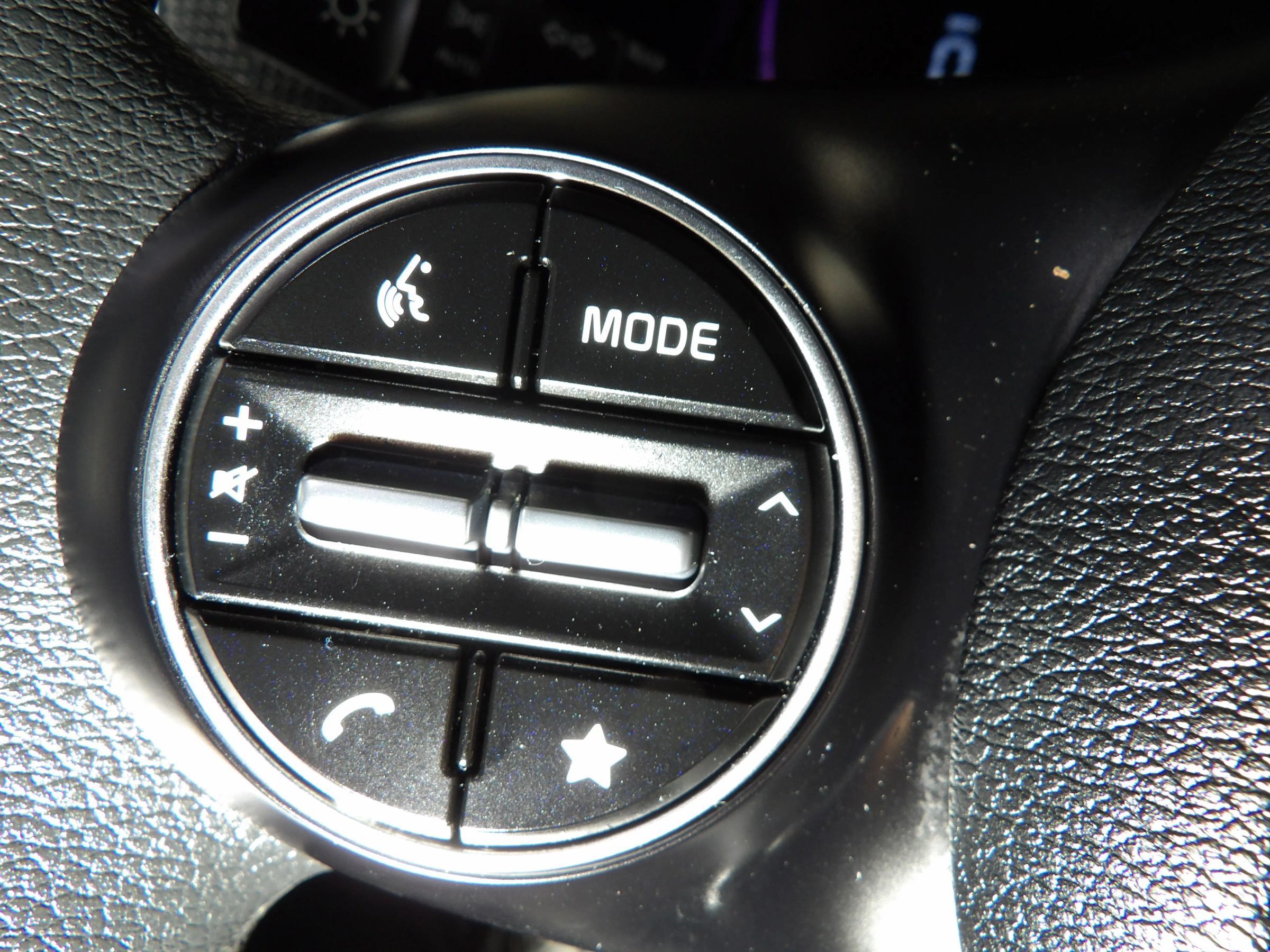 Used 2025 Kia Soul LX FWD image 17