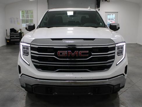 Used 2025 GMC Sierra 1500 SLT image 3