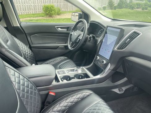 Used 2024 Ford Edge Titanium AWD/4WD image 36