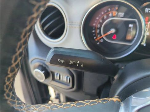 Used 2021 Jeep Wrangler Unlimited Sahara AWD/4WD image 21