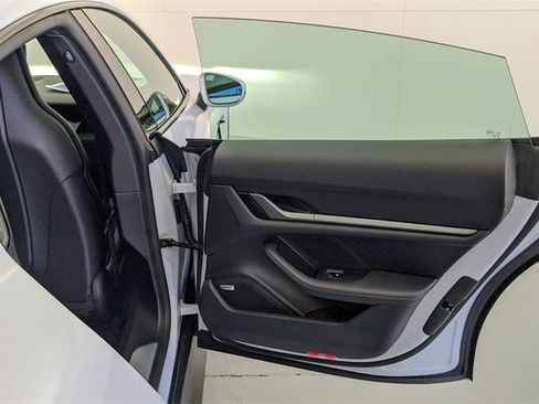 Certified 2025 Porsche Taycan 4S image 47