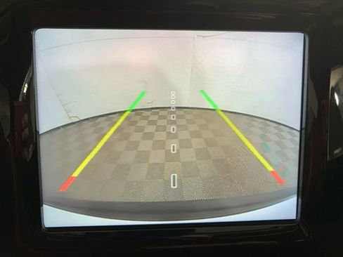 Used 2021 Jeep Cherokee Limited image 10