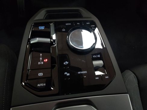 New 2026 BMW iX xDrive60 w/ M Sport Package image 13