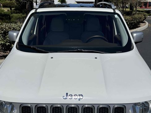 Used 2017 Jeep Renegade Limited FWD image 45