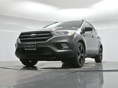 Certified 2018 Ford Escape SEL image 46