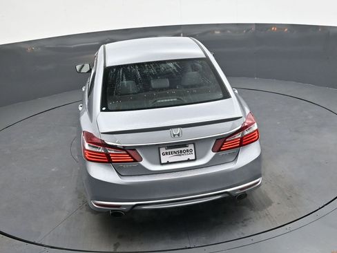 Used 2017 Honda Accord Sport image 27