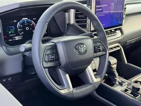 Used 2025 Toyota Tundra Limited image 15