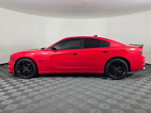Used 2017 Dodge Charger R/T w/ Blacktop Package image 6