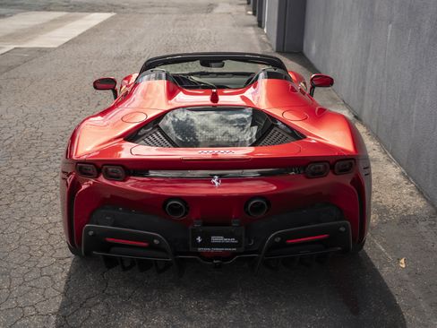 Certified 2022 Ferrari SF90 Spider image 5