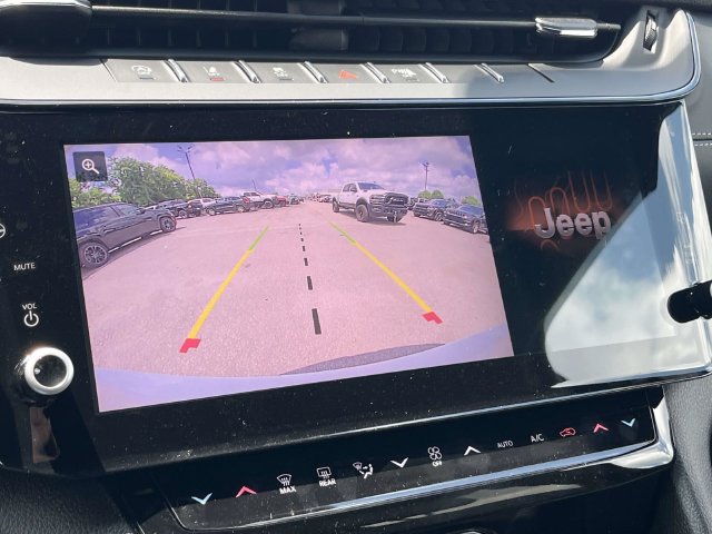 New 2026 Jeep Grand Cherokee Limited w/ Limited Altitude Package AWD/4WD image 24