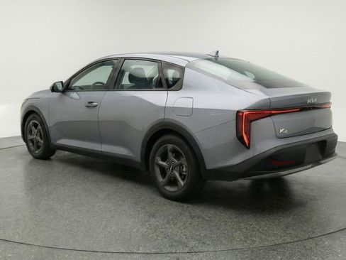 Used 2025 Kia K4 LXS image 6
