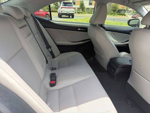 Used 2014 Lexus IS 250 w/ Premium Package RWD image 4