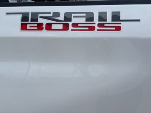 Used 2024 Chevrolet Silverado 1500 LT Trail Boss w/ LT Trail Boss Premium Package image 28