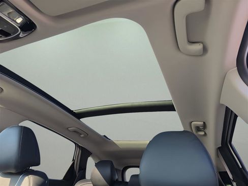 New 2025 Hyundai Tucson Limited FWD image 17