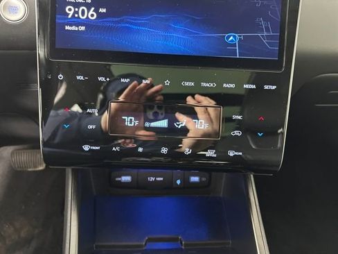 Certified 2024 Hyundai Tucson Limited image 23