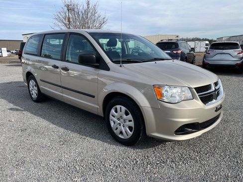Used 2015 Dodge Grand Caravan American Value Package image 4