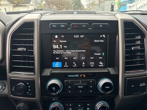 Used 2018 Ford F150 Lariat w/ Equipment Group 502A Luxury image 15