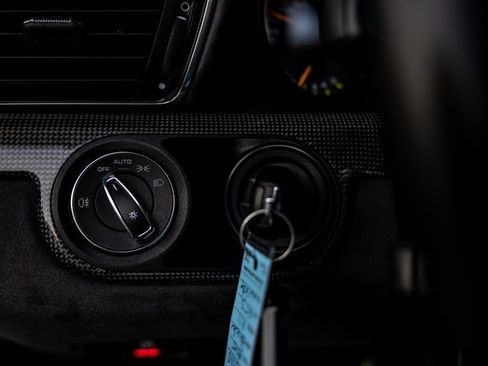 Used 2015 Porsche 911 GT3 w/ Carbon Interior Package image 38