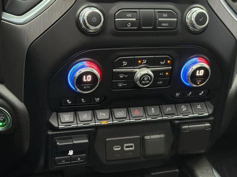 Used 2022 GMC Sierra 3500 Denali w/ Denali Ultimate Package image 20