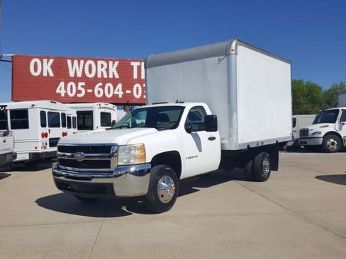 Used 2007 Chevrolet Silverado 3500 W/T RWD image 3