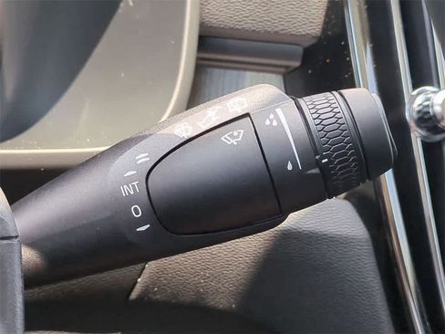 Used 2026 Volvo XC40 B5 Plus w/ Protection Package Premier image 26