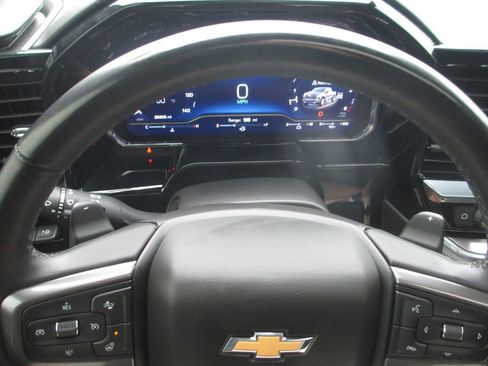 Used 2024 Chevrolet Silverado 1500 High Country w/ High Country Premium Package AWD/4WD image 34