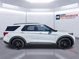 Used 2024 Ford Explorer XLT w/ Equipment Group 202A RWD video 3